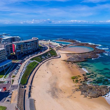 Апартаменты Arena On The Beach Ньюкасл Экстерьер фото